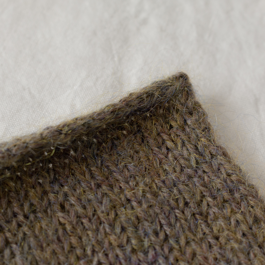 macio, brown × yellow