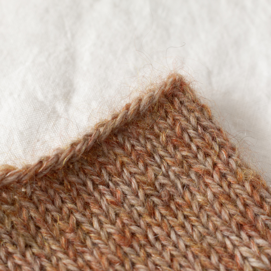 macio, beige × orange