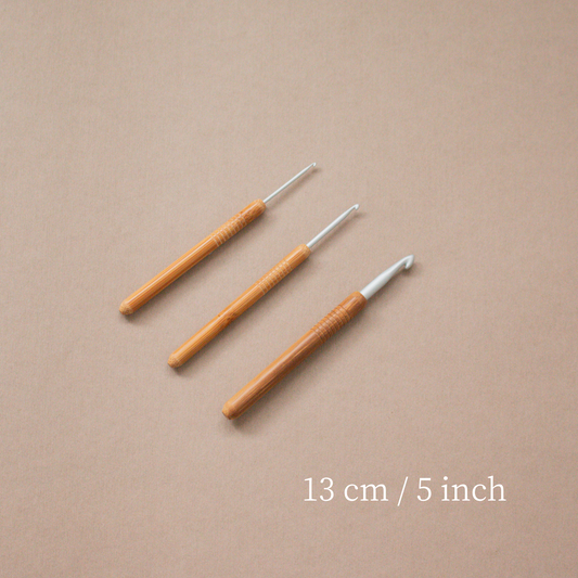 Crochet Hooks with Aluminum Tips