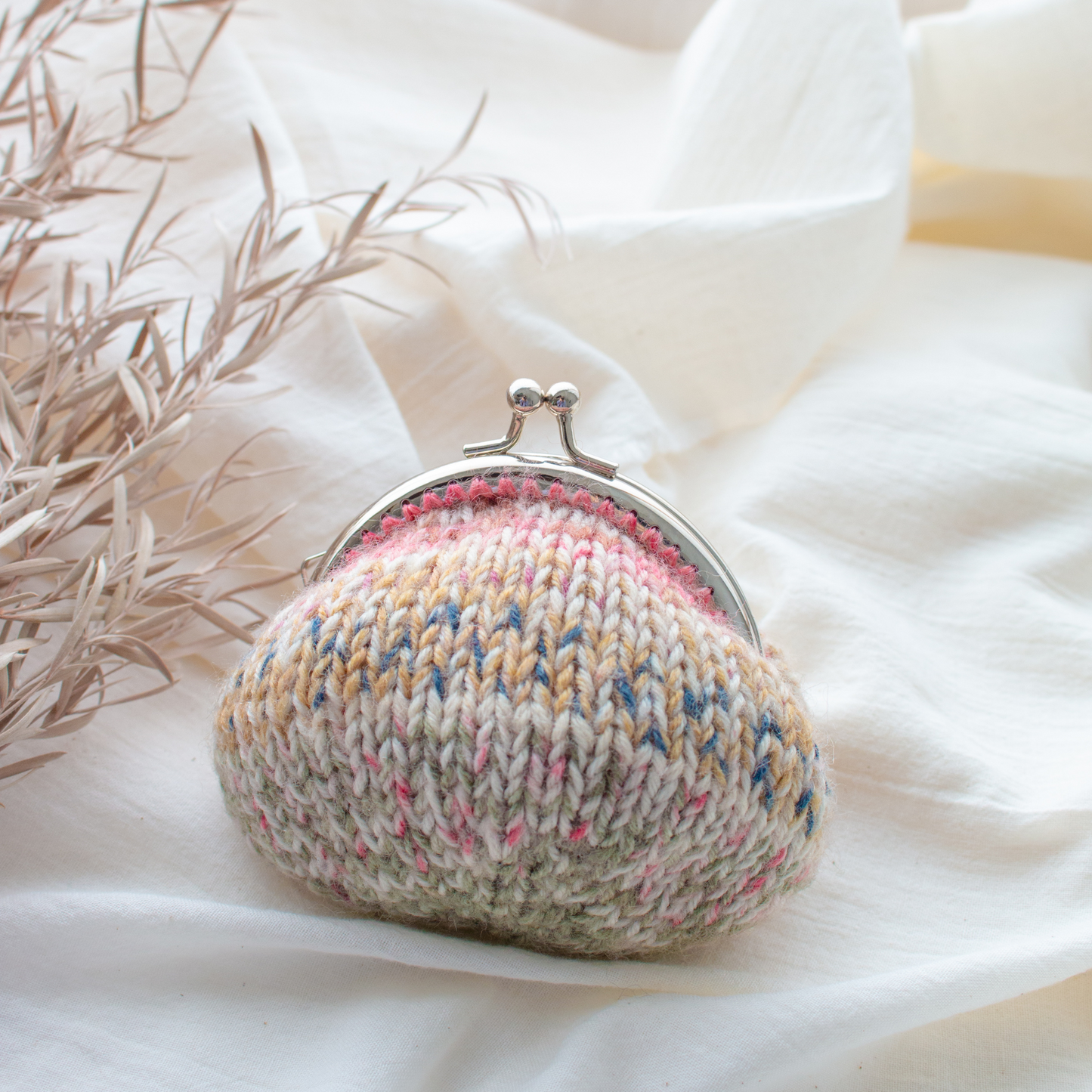 < Knitting Pattern >  Seeknit Simple Coin Case