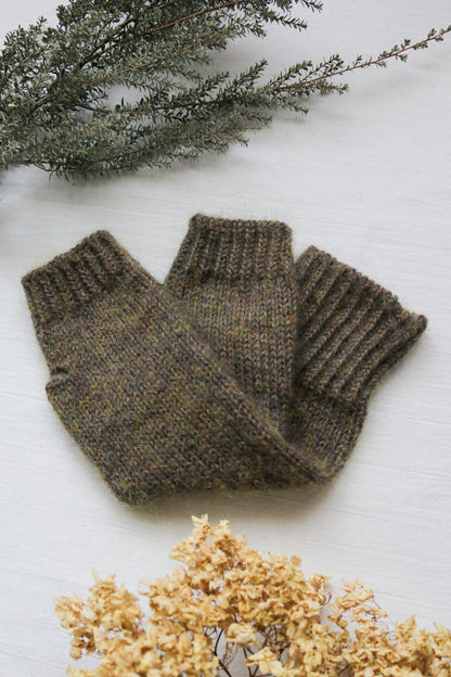 Limited Edition Box, Arm Warmer Set / needle length 6 cm / 2.4 inch